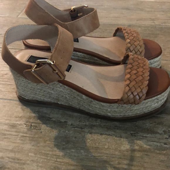 Steve Madden - Picture 2 of 2